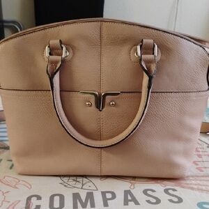 Elegant Tan Leather Handbag